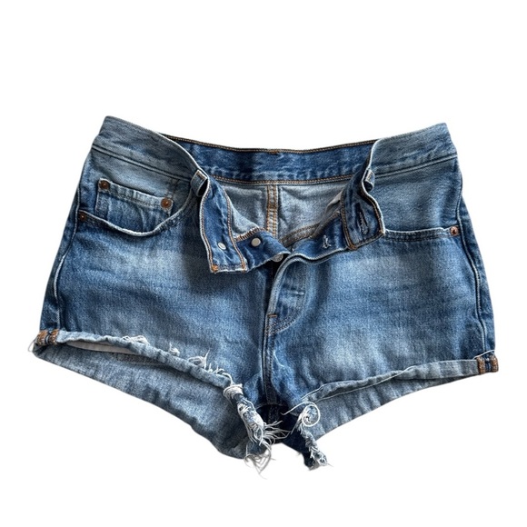 Levi’s 501 Denim Shorts Size 28 - Picture 2 of 4